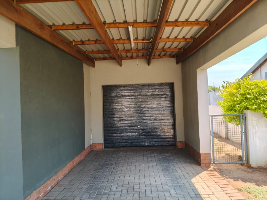 3 Bedroom Property for Sale in Waterkloof North West